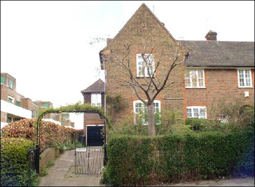01 Childs Way b